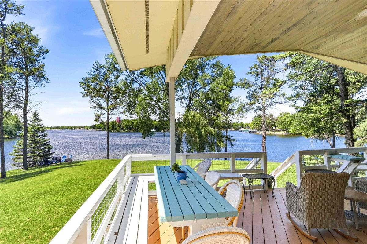 Lake Camelot House